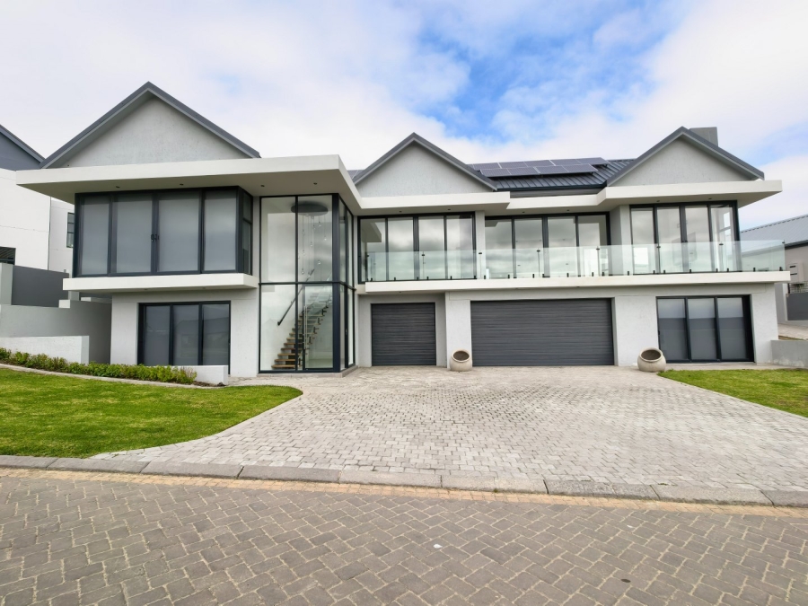 5 Bedroom Property for Sale in Kingswood Golf Estate Western Cape